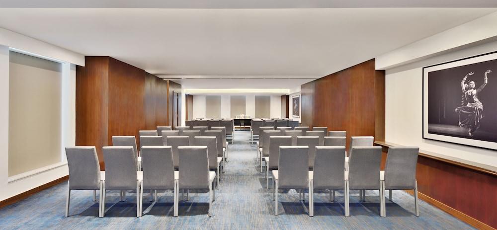 מלון Fairfield By Marriott Bengaluru Whitefield מראה חיצוני תמונה